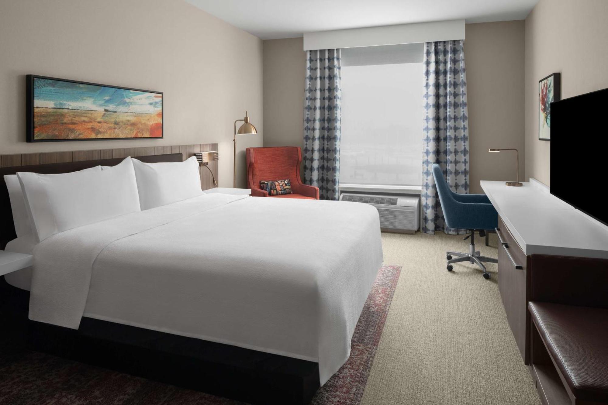 Hilton Garden At Epiccentral 3*